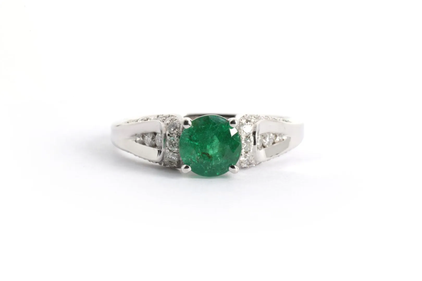 18k White Gold 0.48ctw Diamond 0.93tcw Emerald Ring Size 9 (5.60g.)