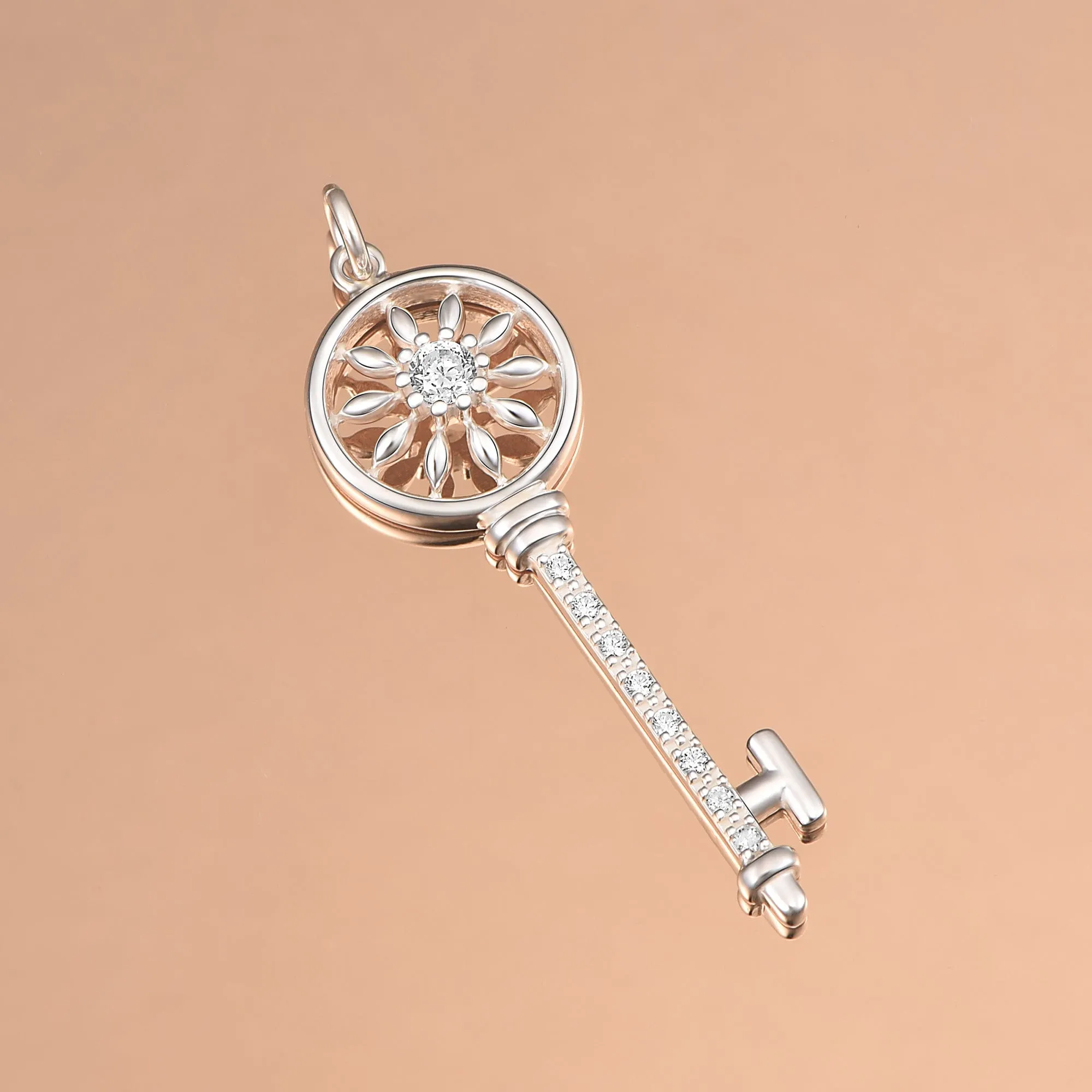 Circle Compass Key Pendant Silver