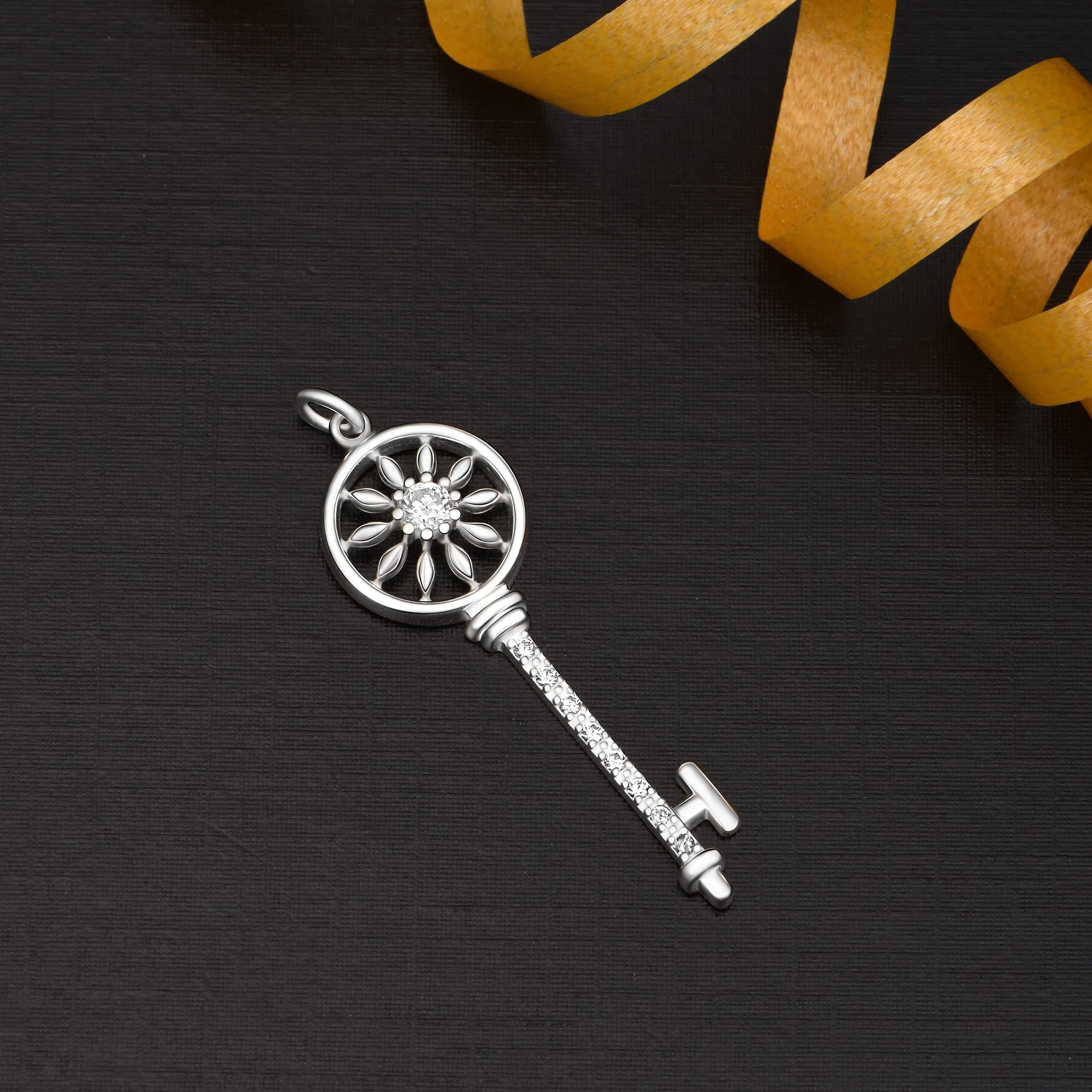 Circle Compass Key Pendant Silver