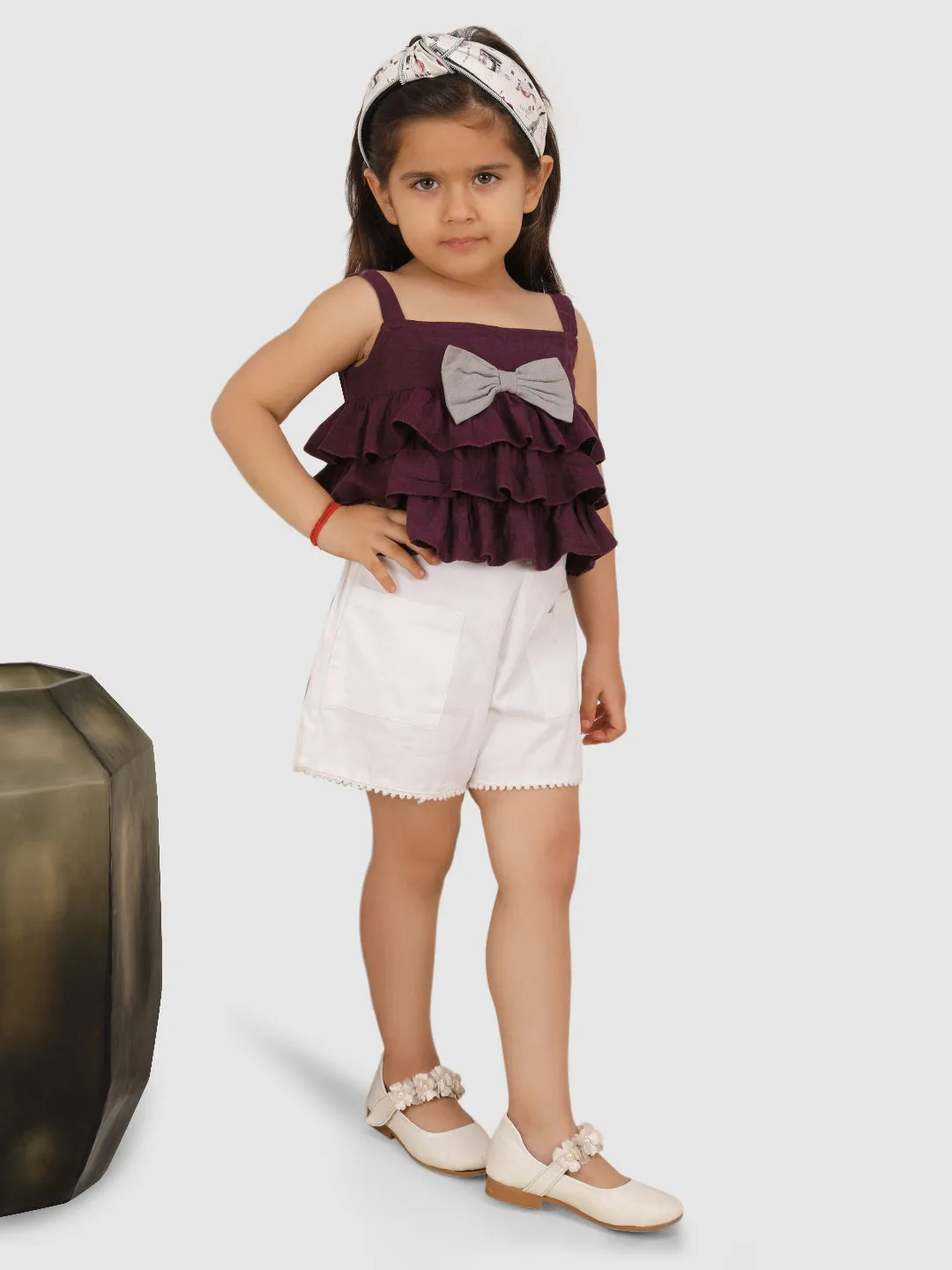 Frill Top Embellished with toros Bow  top & Short-Wine/White