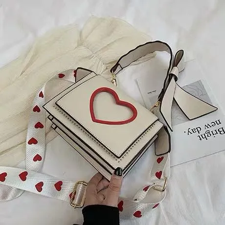 SWEET AND LOVELY LOVE BAG